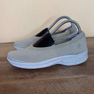 Bzees Shoes Womens 9 M Slip On Sneakers taupe Comfort Round Toe